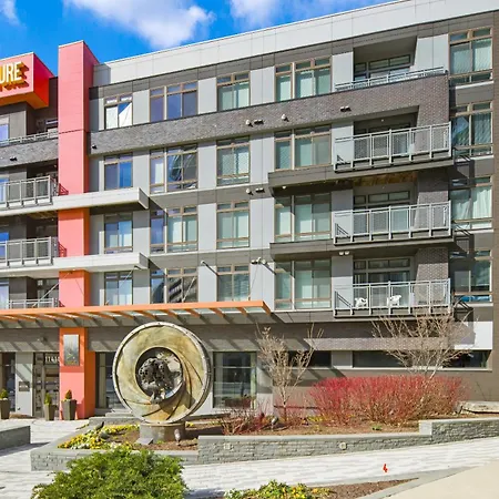Global Luxury Suites At Reston